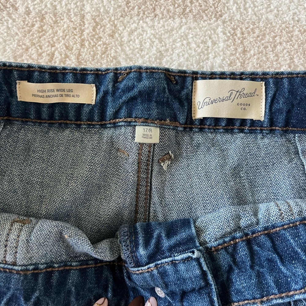 Jeans - Picture 3 of 5